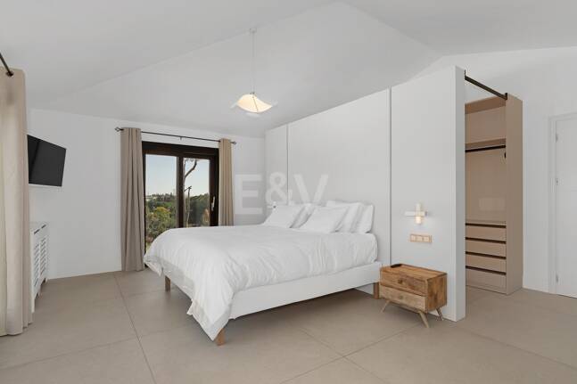 Icónica mansión histórica de Hollywood con servicios recreativos de élite