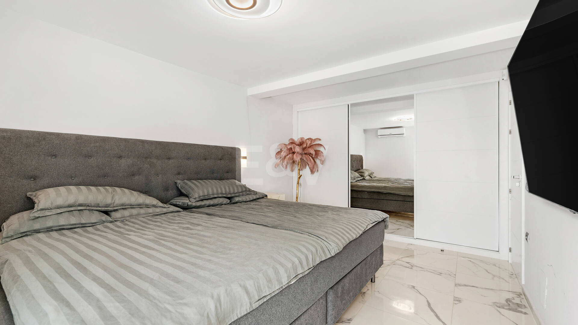 Lyx moderniserad Townhouse nära Cabopino