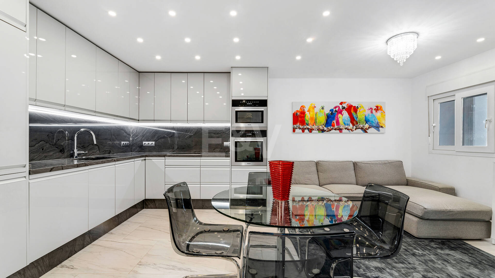 Lyx moderniserad Townhouse nära Cabopino