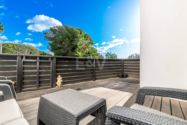 Luxury Modernized Townhouse close to Cabopino