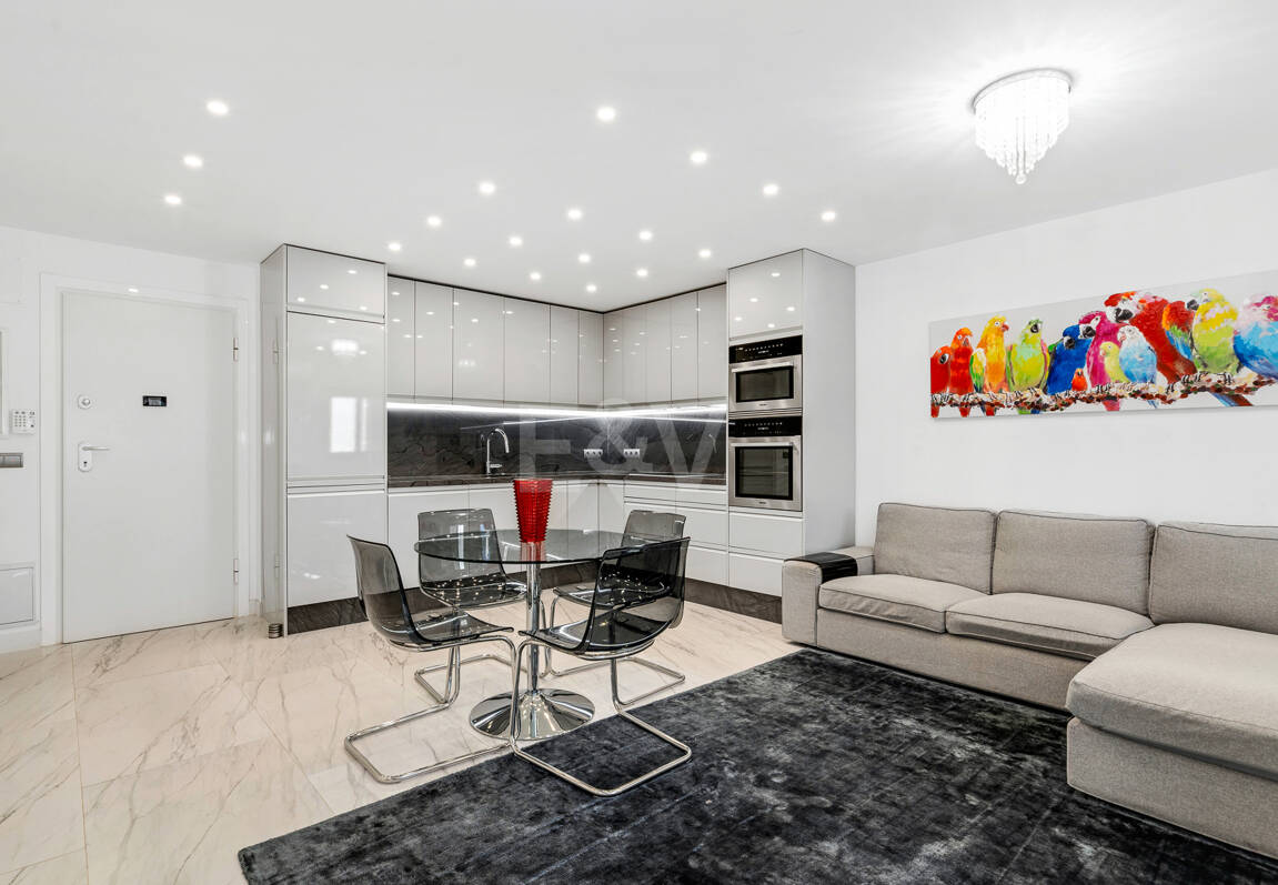 Luxury Modernized Townhouse close to Cabopino