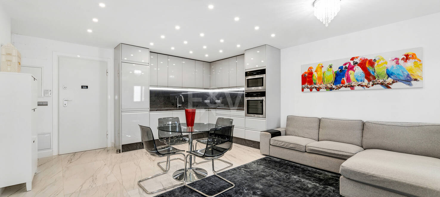 Luxury Modernized Townhouse close to Cabopino