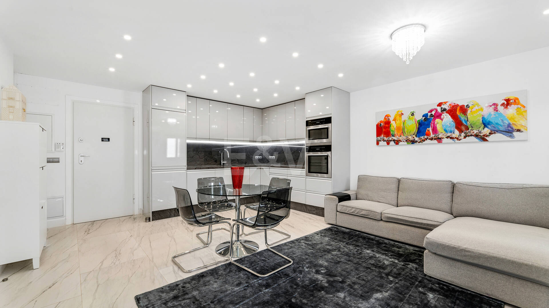 Luxury Modernized Townhouse close to Cabopino