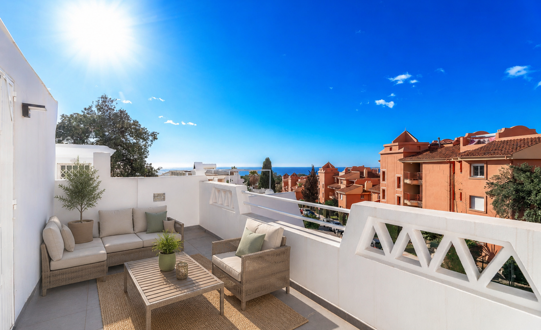 Luxury Modernized Townhouse close to Cabopino