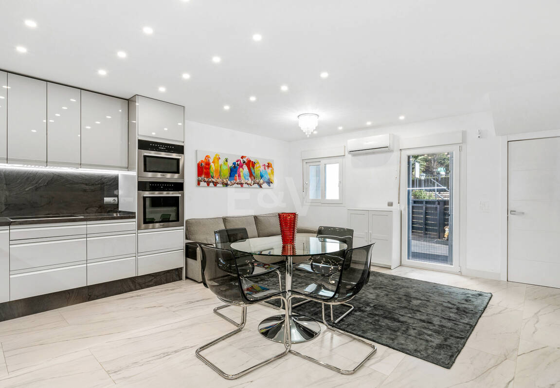 Luxury Modernized Townhouse close to Cabopino