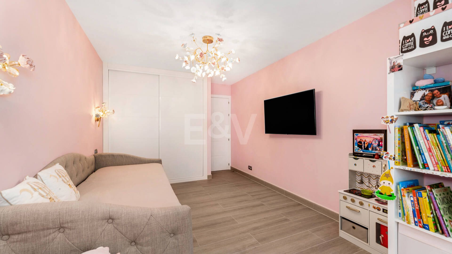 Lyx moderniserad Townhouse nära Cabopino