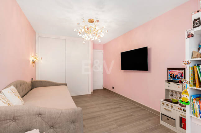 Luxury Modernized Townhouse close to Cabopino