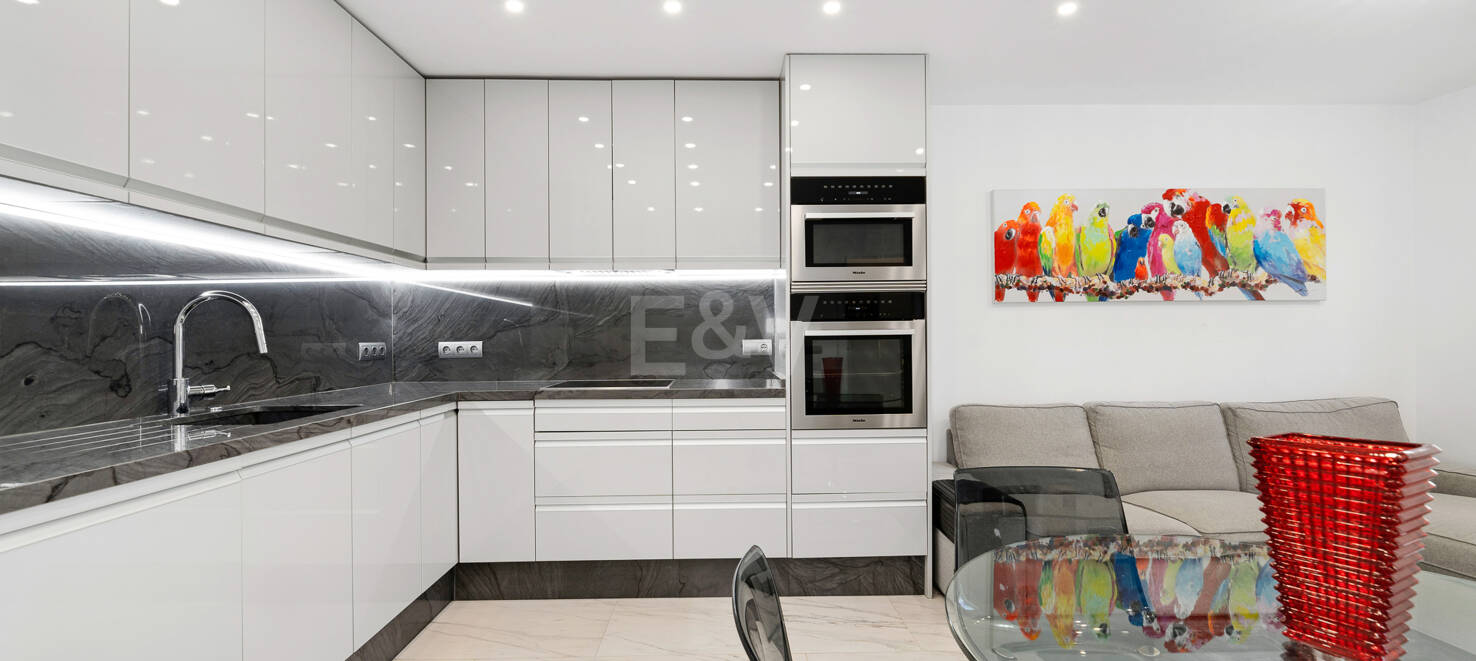 Luxury Modernized Townhouse close to Cabopino