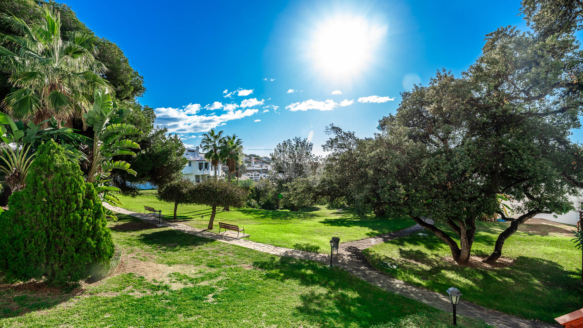 Luxury Modernized Townhouse close to Cabopino