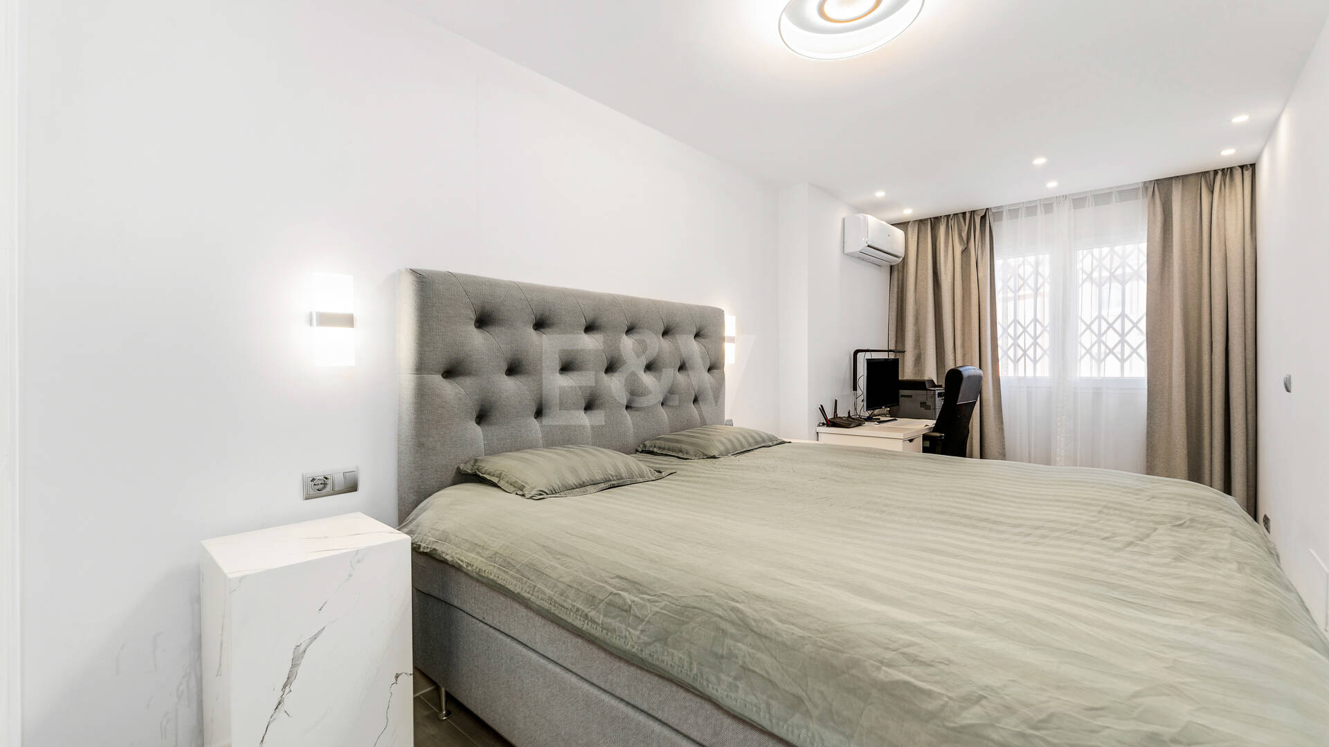 Luxury Modernized Townhouse close to Cabopino