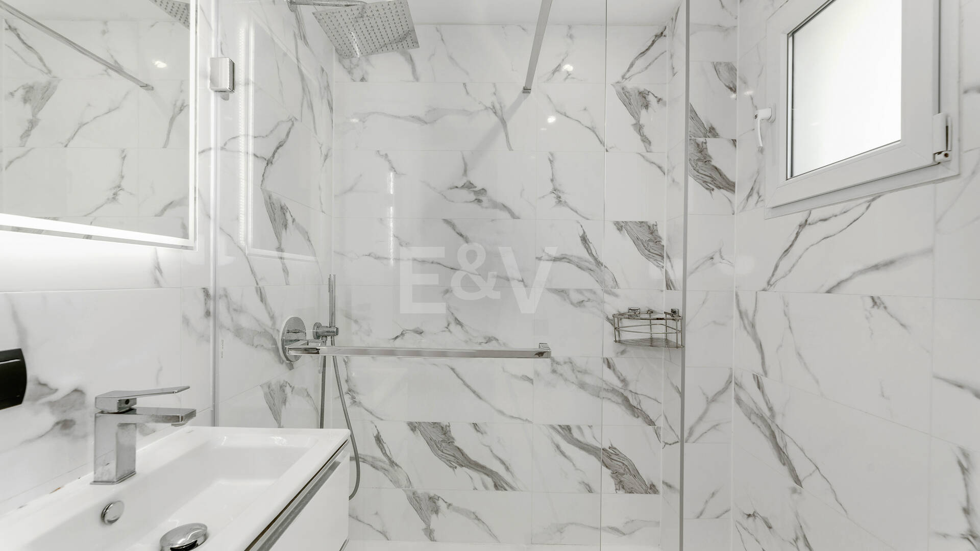 Lyx moderniserad Townhouse nära Cabopino