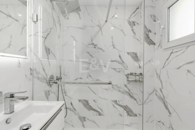 Luxury Modernized Townhouse close to Cabopino