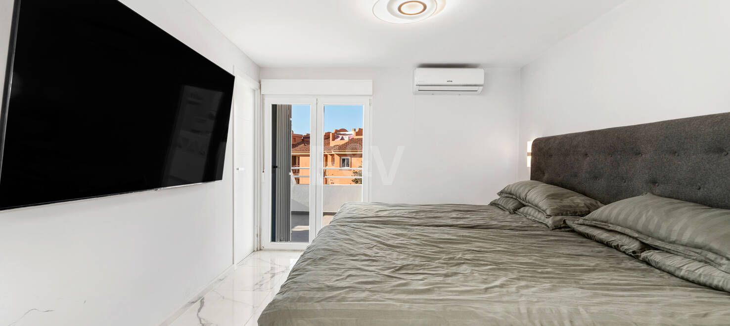 Luxury Modernized Townhouse close to Cabopino