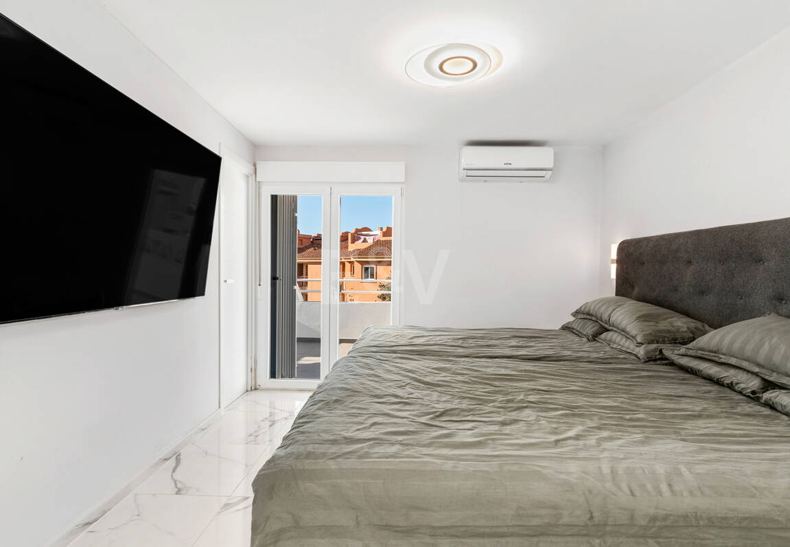 Luxury Modernized Townhouse close to Cabopino