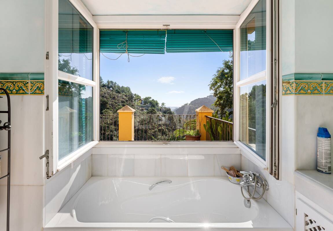 Autentyczna willa Andalucjan w El Madroñal w malowniczej dolinie!