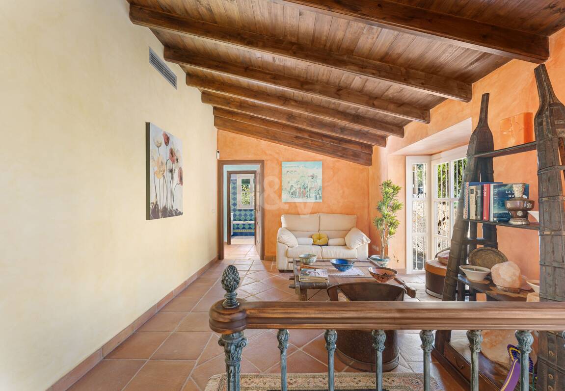 Autentyczna willa Andalucjan w El Madroñal w malowniczej dolinie!