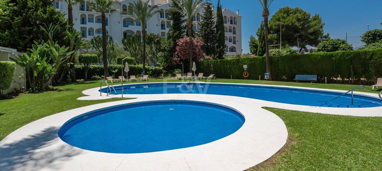 Exklusiv, moderniserad lägenhet direkt i Puerto Banús