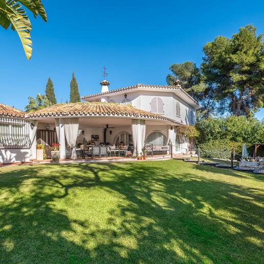Rymlig Villa med andalusisk charm i Rocío de Nagüeles