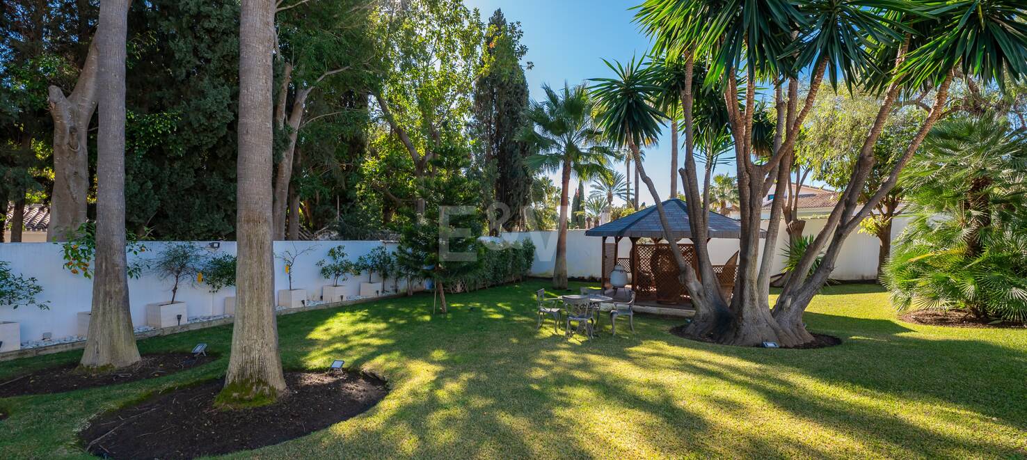 Rymlig Villa med andalusisk charm i Rocío de Nagüeles