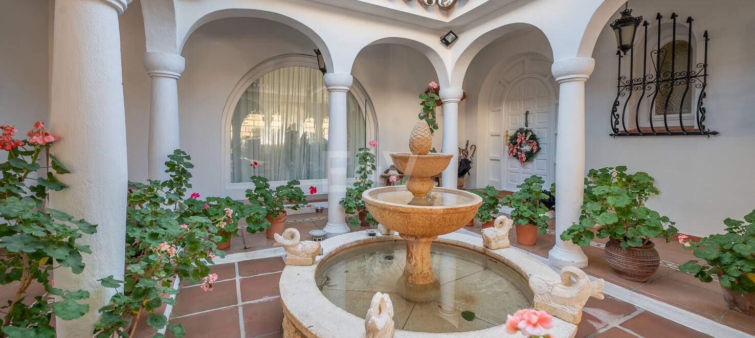 Rymlig Villa med andalusisk charm i Rocío de Nagüeles