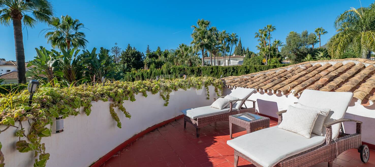 Rymlig Villa med andalusisk charm i Rocío de Nagüeles