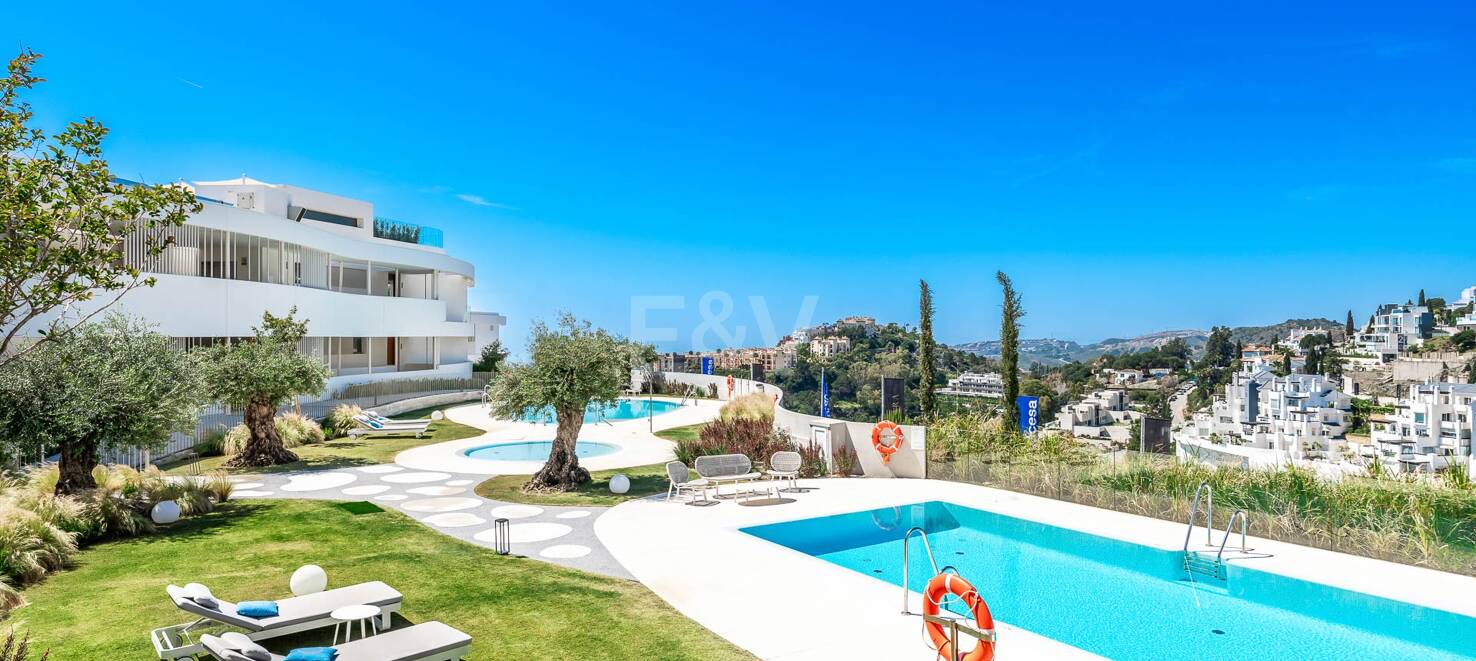 Magnífico apartamento con vistas al mar y a la montaña en La Quinta Golf