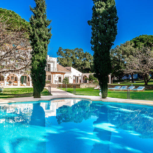 Villa exclusive à Elviria sur un terrain de 7000m2