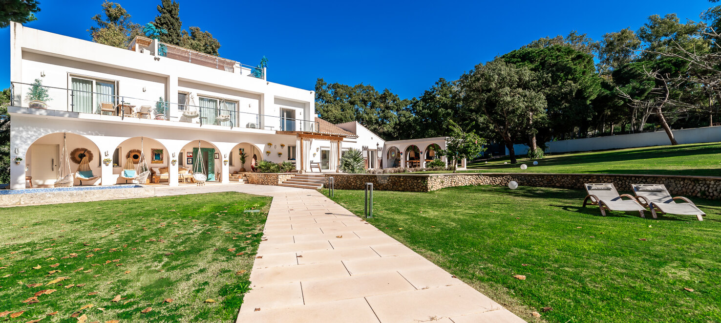 Villa exclusive à Elviria sur un terrain de 7000m2