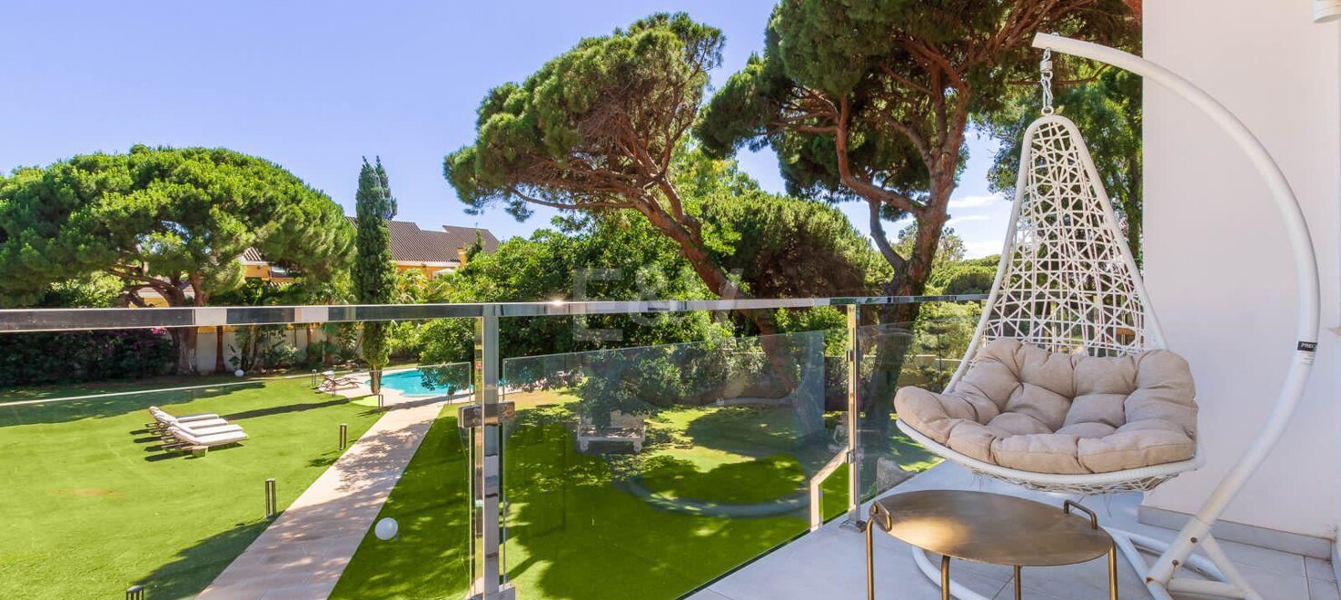 Villa exclusive à Elviria sur un terrain de 7000m2