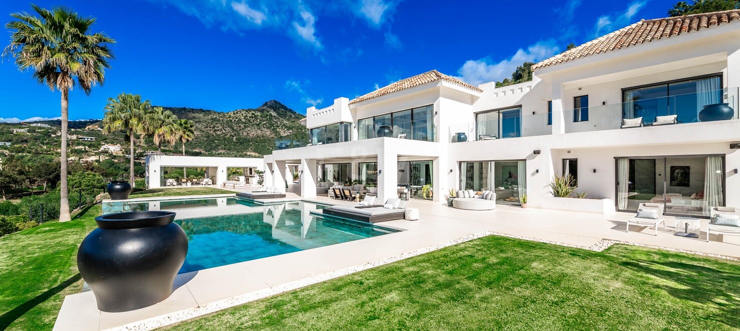 Magnificent Frontline Golf Villa with Outstanding Qualities in Marbella Club Golf Resort