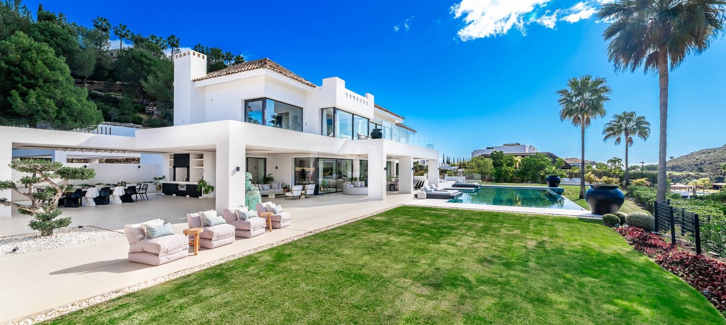 Magnificent Frontline Golf Villa with Outstanding Qualities in Marbella Club Golf Resort