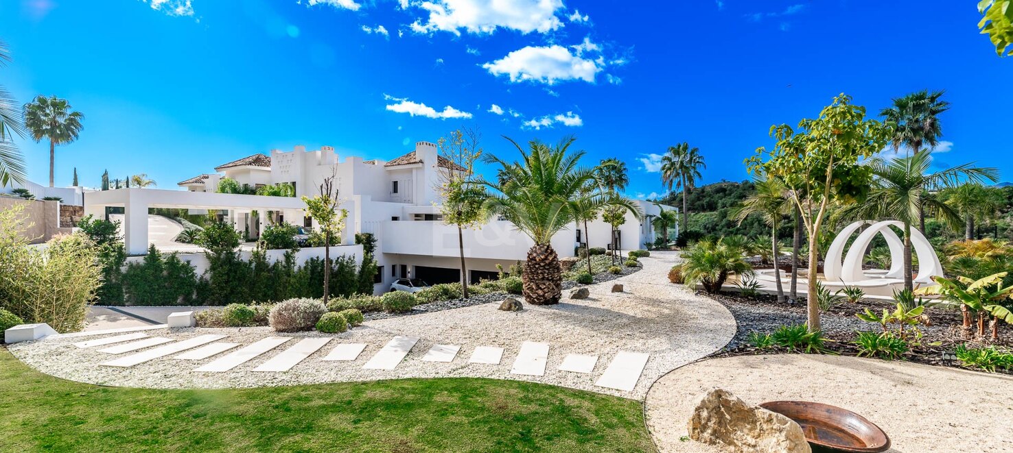 Magnificent Frontline Golf Villa with Outstanding Qualities in Marbella Club Golf Resort