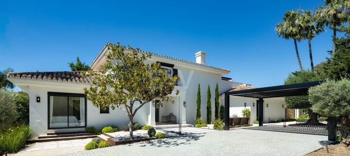 Luxusvilla mit Blick auf den Aloha Golfplatz