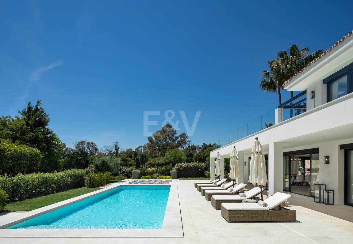 Lyx villa med utsikt över Aloha golfbanan