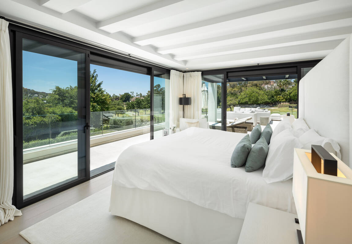 Lyx villa med utsikt över Aloha golfbanan