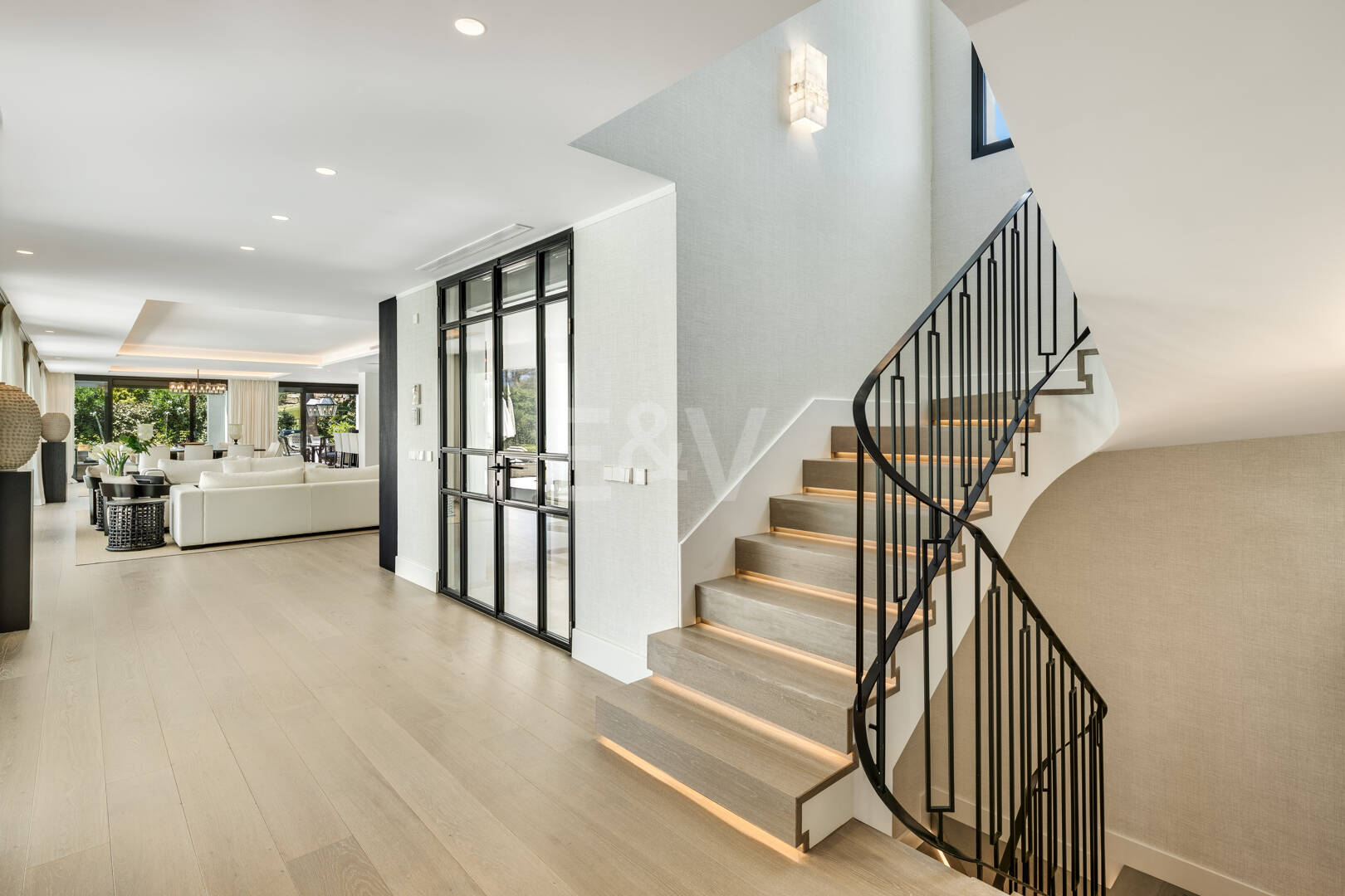 Lyx villa med utsikt över Aloha golfbanan