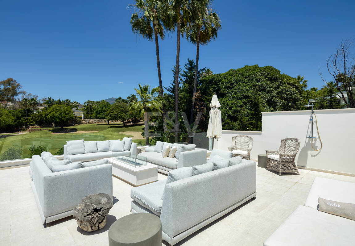 Lyx villa med utsikt över Aloha golfbanan