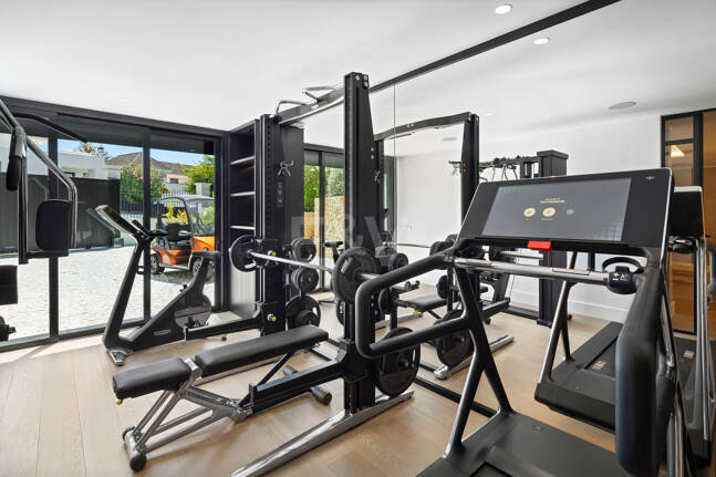 Lyx villa med utsikt över Aloha golfbanan