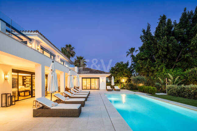 Lyx villa med utsikt över Aloha golfbanan