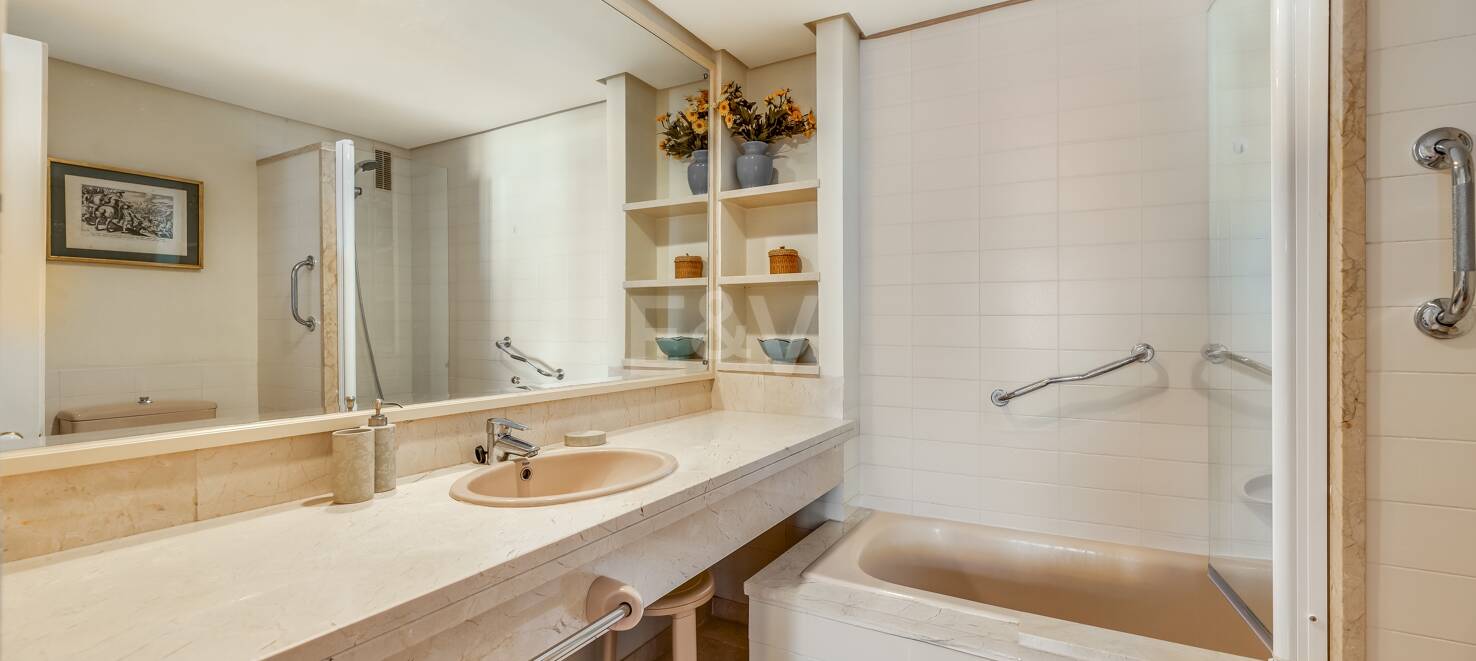 Apartamento en Urbanización en Primera Línea de Playa