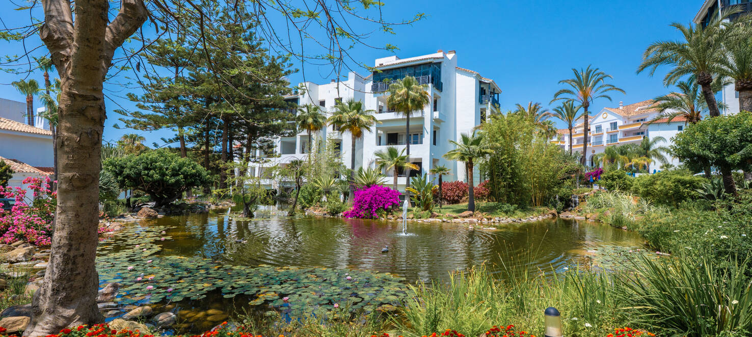 Apartamento en Urbanización en Primera Línea de Playa