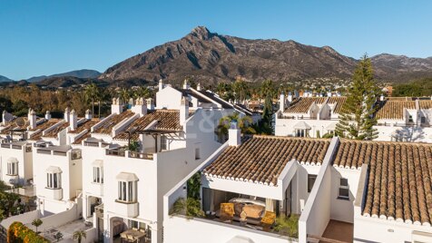 Stunning Renovated Townhouse in Marbella's Prestigious Golden Mile