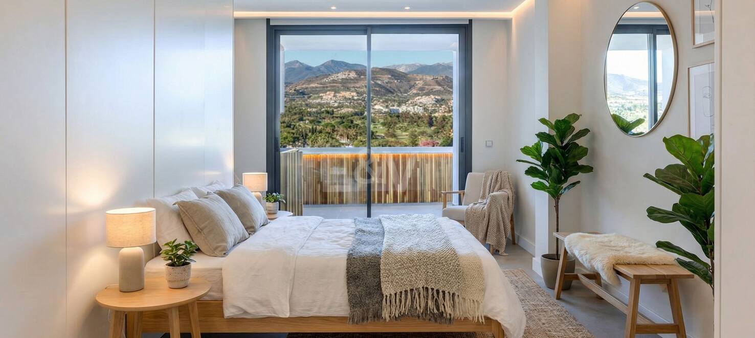 Utsökt takvåning med hisnande utsikt i Nueva Andalucía