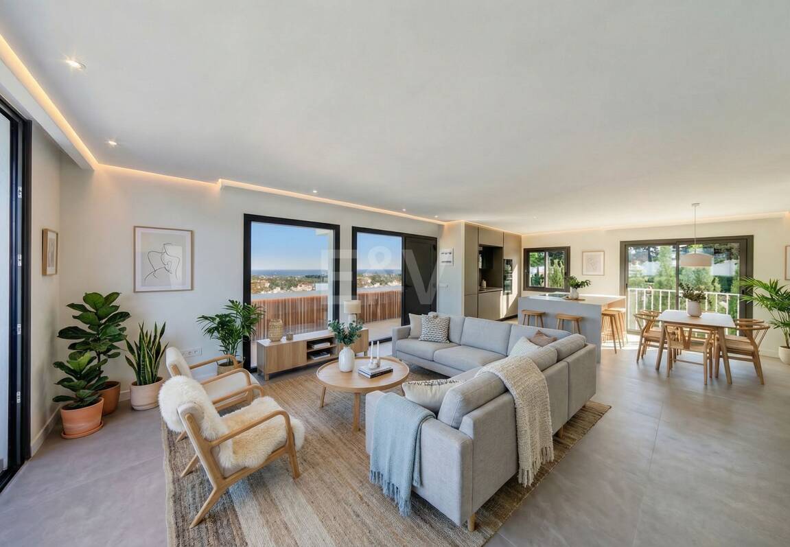 Utsökt takvåning med hisnande utsikt i Nueva Andalucía