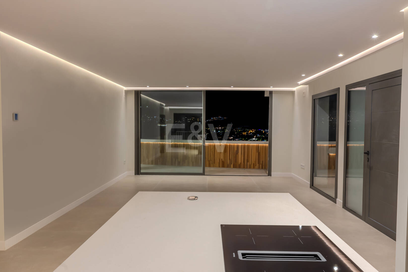 Exquisites Penthouse mit Atemberaubendem Blick in Nueva Andalucía