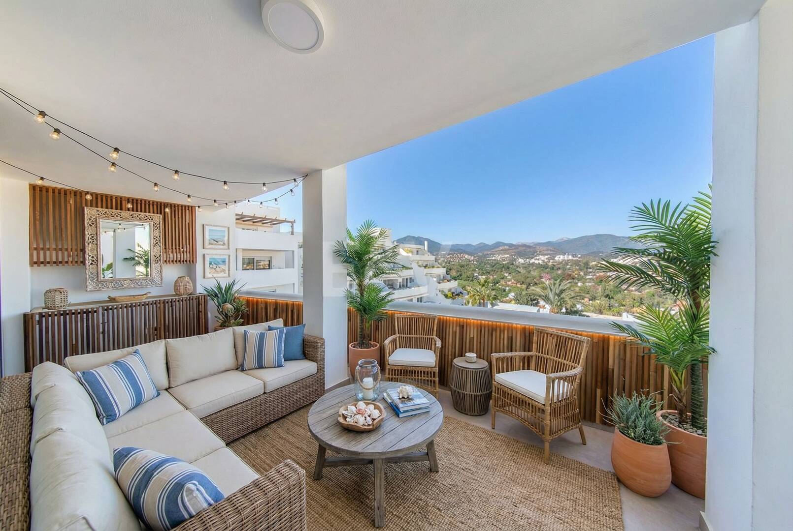 Exquisites Penthouse mit Atemberaubendem Blick in Nueva Andalucía