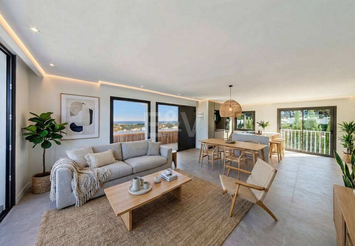 Utsökt takvåning med hisnande utsikt i Nueva Andalucía