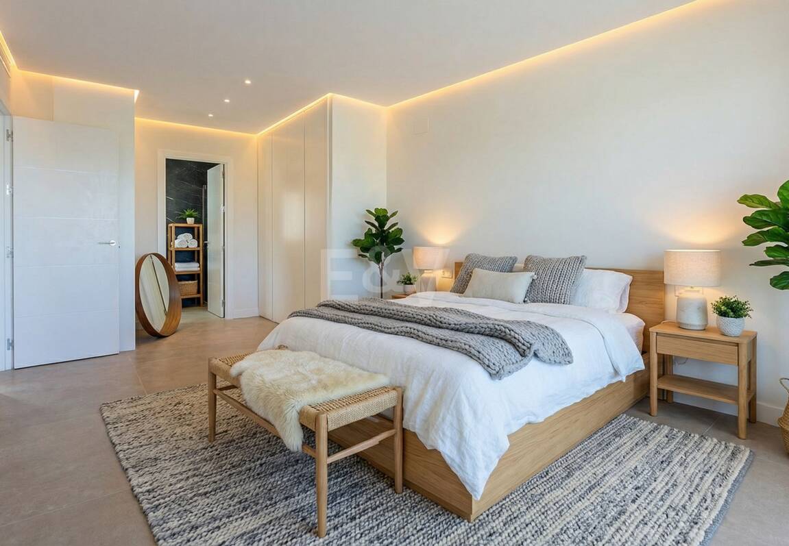 Utsökt takvåning med hisnande utsikt i Nueva Andalucía