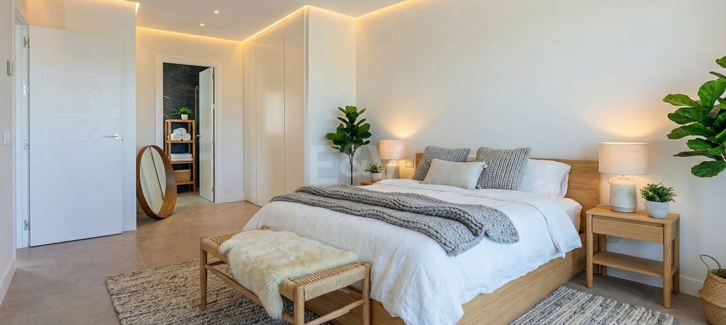 Utsökt takvåning med hisnande utsikt i Nueva Andalucía