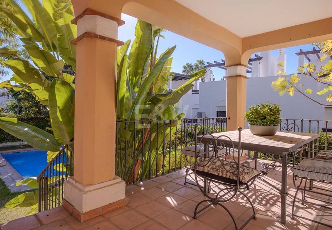 Villa a poca distancia de la playa de San Pedro